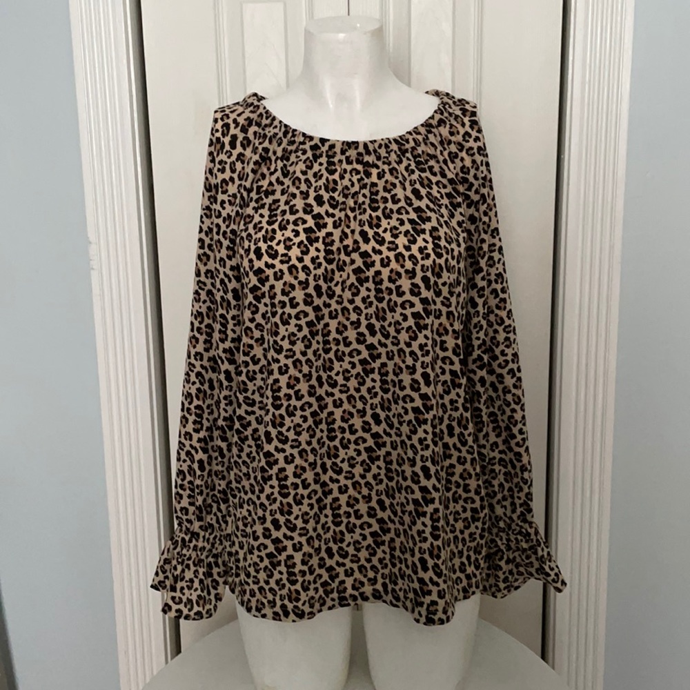 Banana Republic Cute animal print top